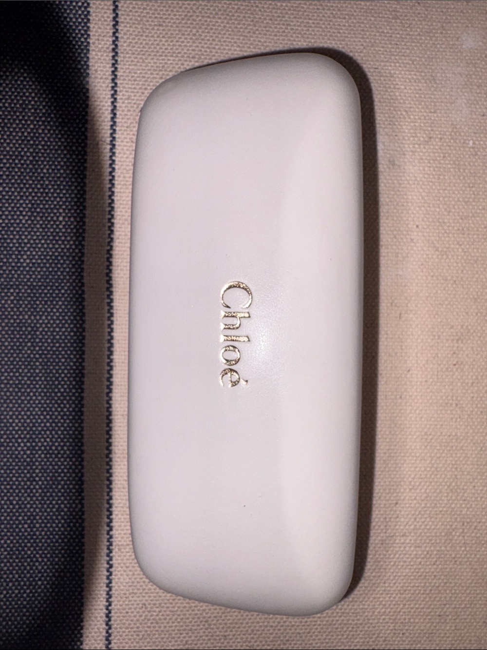 Chloe Red Rounded Cat-Eye Sunglasses - Picture 9 of 9